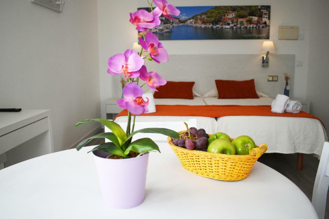 Apartamentos Ferrera Pins Cala Ferrera  Extérieur photo